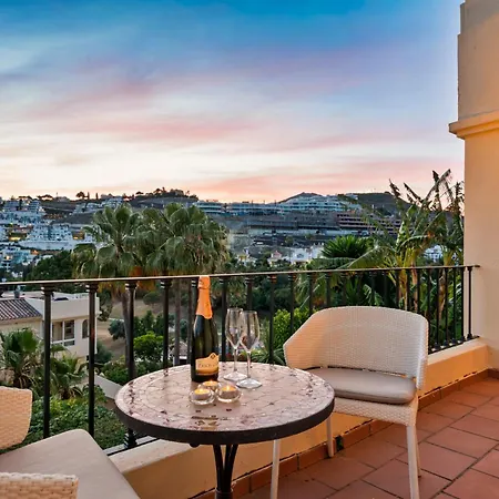 La Quinta Hills - Modern Andalusian-style With Rooftop Terrace * Marbella