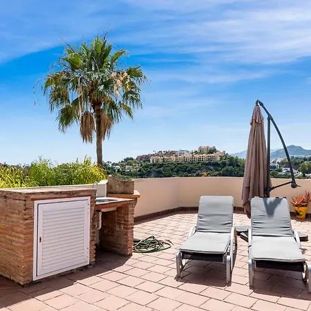 Holiday home La Quinta Hills - Modern Andalusian-style With Rooftop Terrace