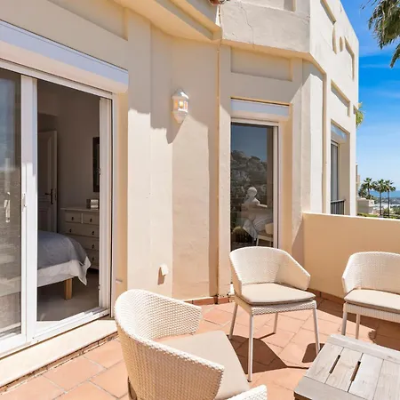 La Quinta Hills - Modern Andalusian-style With Rooftop Terrace Holiday home *