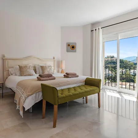 Holiday home La Quinta Hills - Modern Andalusian-style With Rooftop Terrace *